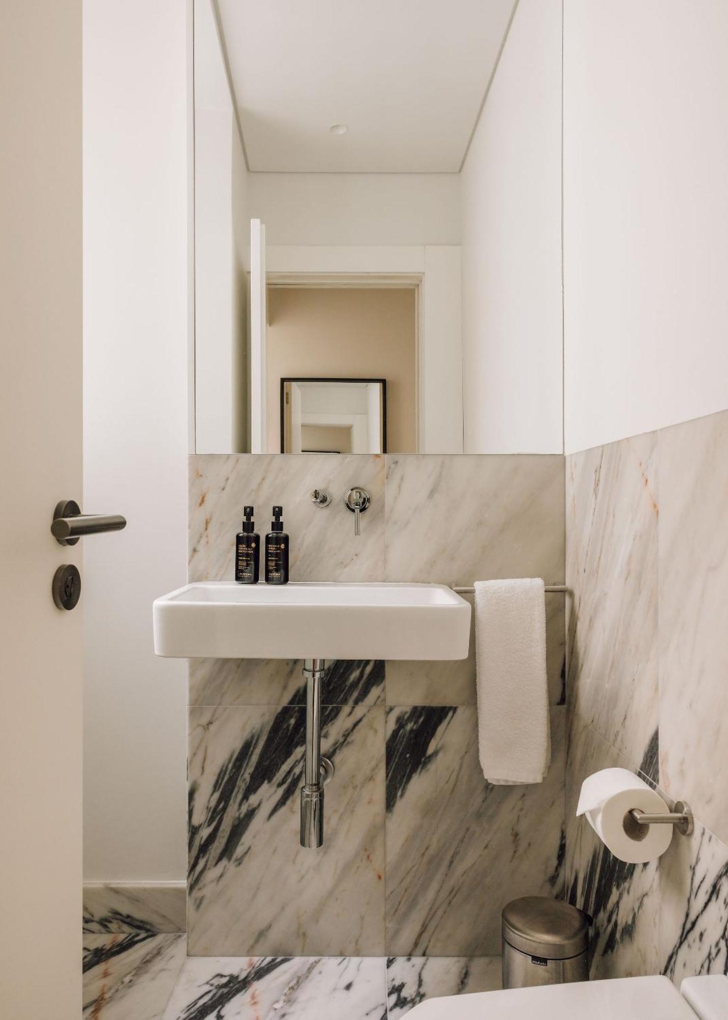 Ando Living - Sao Nicolau House Apartment Lissabon